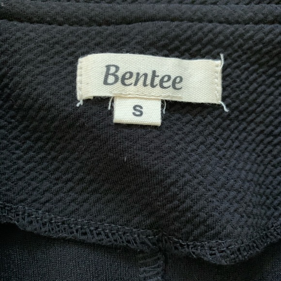 Stylish woven black zipper moto jacket - Picture 3 of 4